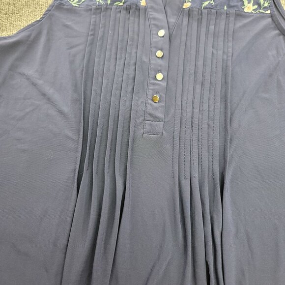 Sleeveless Navy Cocomo Embroidered Floral Blouse XL Pleated Front Button Detail - Picture 4 of 5